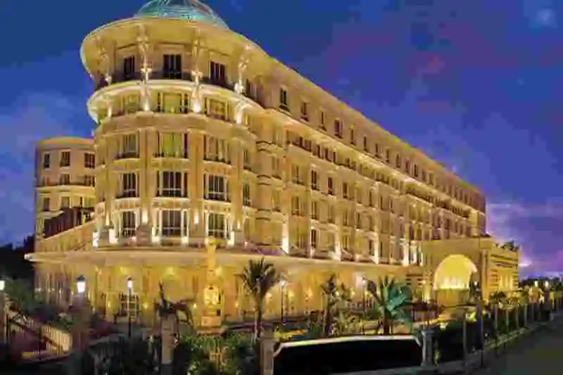 hotel itc central call girl